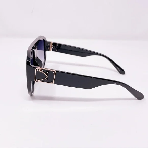 🚨Vacation Bundle🚨 SUNGLASSES, HAT, EARRINGS AND BEACH TOWEL - Picture 16 of 16